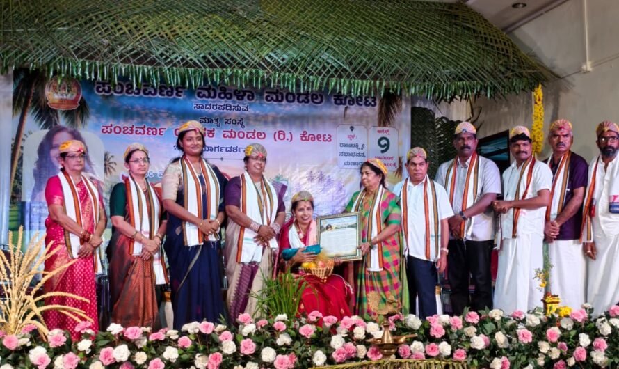 ಜ್ಯೋತಿ ಸಾಲಿಗ್ರಾಮ ಇವರಿಗೆ ಪಂಚವರ್ಣದ ಆಸಾಡಿ ಒಡ್ರ್ ಪುರಸ್ಕಾರ ಪ್ರದಾನ: ನೆಲಮೂಲದ ಭಾಷೆಯನ್ನು ಹೃದಯದ ಭಾಷೆಯನ್ನಾಗಿಸಿಕೊಳ್ಳಿ- ಮನು ಹಂದಾಡಿ