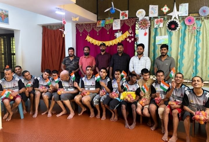 ಸ್ವಾತಂತ್ರ್ಯ ದಿನಾಚರಣೆಯ ಪ್ರಯುಕ್ತ ವೈಬ್ ಫ್ರೆಂಡ್ಸ್ ತಂಡದಿಂದ ಮಾನವೀಯ ಸೇವೆ